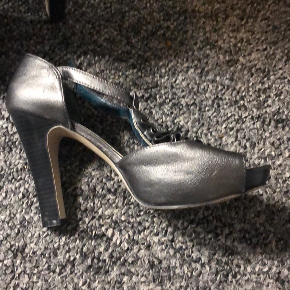 Madden Girl heels sz 8 - Picture 2 of 4